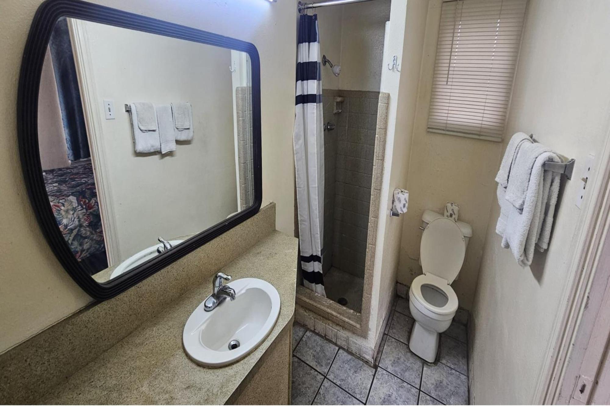 Gulfway Motel By Oyo Near Airport I 37 คอร์ปัสคริสตี ภายนอก รูปภาพ